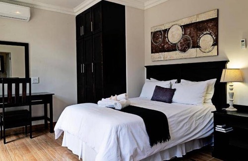Piet Retief Bed & Breakfast | 48 m² Bed and breakfast ∙ 4 guests