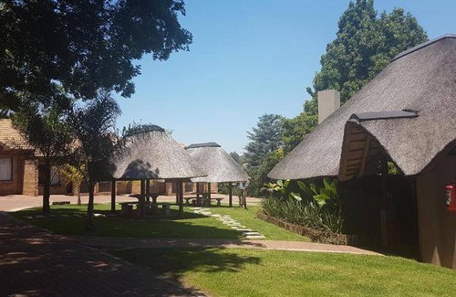 Piet Retief Bed & Breakfast | 48 m² Bed and breakfast ∙ 4 guests