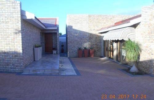 Summerstrand Bed & Breakfast | 49 m² Bed and breakfast ∙ 4 guests