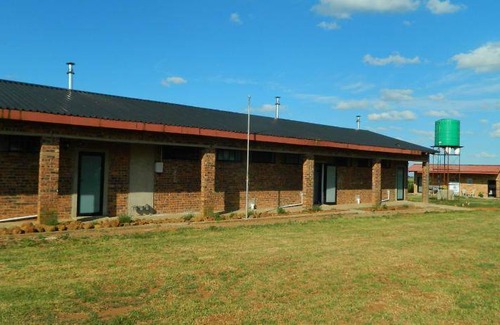 Msukaligwa House | 49 m² Farmhouse ∙ 4 guests
