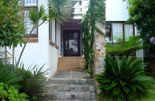 Port Elizabeth Central Bed & Breakfast | 50 m² Bed and breakfast ∙ 2 guests