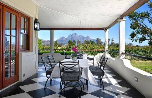 Franschhoek Bed & Breakfast | 50 m² Bed and breakfast ∙ 6 bedrooms ∙ 2 guests