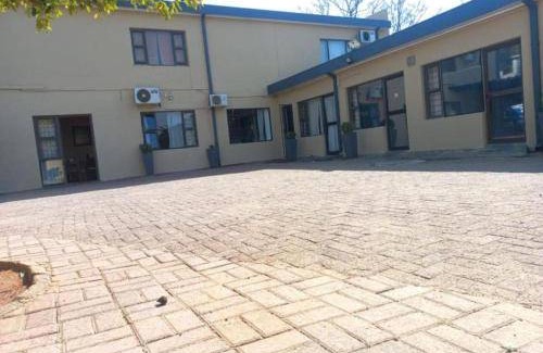 Mahikeng Bed & Breakfast | 50 m² Bed and breakfast ∙ 4 guests