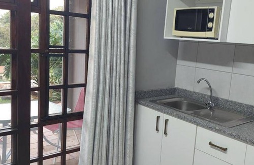 Uvongo Bed & Breakfast | 50 m² Bed and breakfast ∙ 2 guests