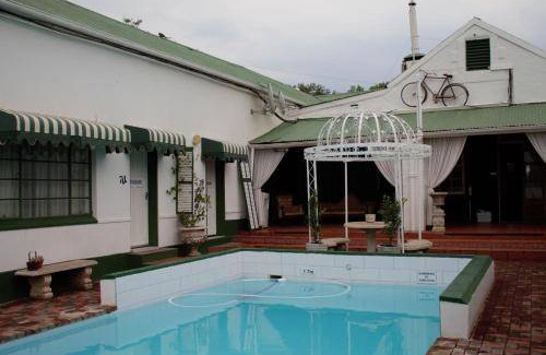 Vryburg Cabin | 50 m² Lodge ∙ 2 guests