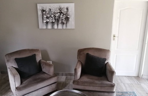 Kempton Park Resort | 50 m² Private room ∙ 1 bedroom ∙ 6 guests