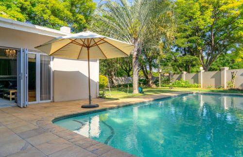 Bela-Bela Villa | 500 m² Villa ∙ 4 bedrooms ∙ 12 guests