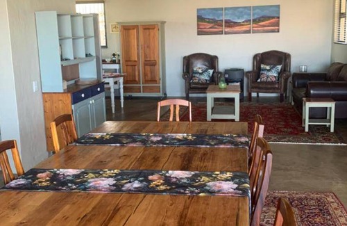 Clarens Apartment | 507 m² Apartment ∙ 5 bedrooms ∙ 12 guests