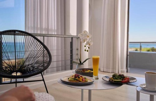 Mouille Point Hotel | 52 m² Hotel ∙ 127 guests