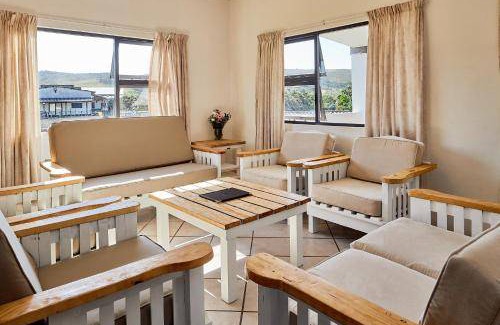 Mgxotyeni Hotel | 521 m² Hotel ∙ 4 bedrooms ∙ 127 guests