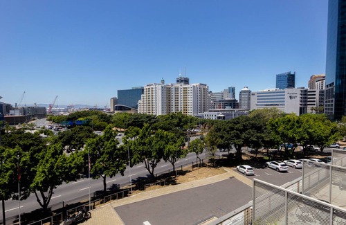 Cape Town City Centre Apartment | 55 m² Apartment ∙ 1 bedroom ∙ 2 guests