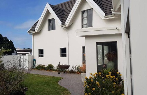 Saint Francis Bay House | 55 m² House ∙ 4 bedrooms ∙ 8 guests