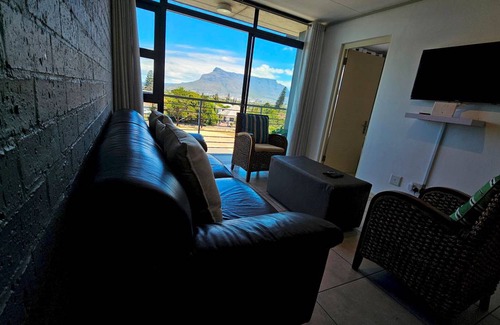 Milnerton Apartment | 57 m² Apartment ∙ 2 bedrooms ∙ 4 guests