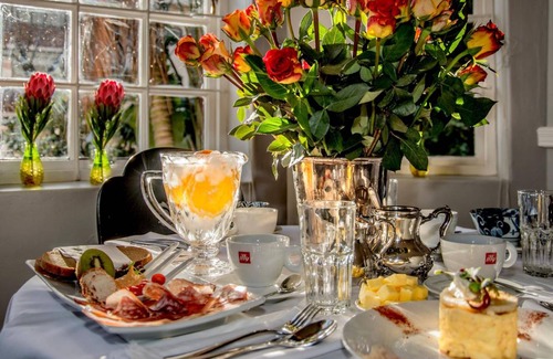 Sea Point Bed & Breakfast | 58 m² Bed and breakfast ∙ 127 guests