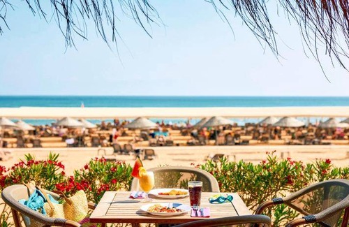 Side Hotel | 58 m² Hotel ∙ 2 bedrooms ∙ 127 guests