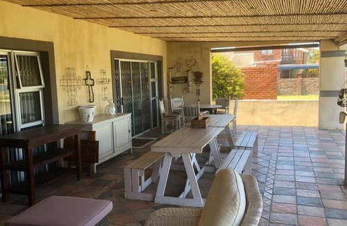Colchester Apartment | 60 m² Apartment ∙ 2 bedrooms ∙ 4 guests