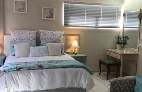 Gordons Bay Central Bed & Breakfast | 60 m² Bed and breakfast ∙ 4 guests
