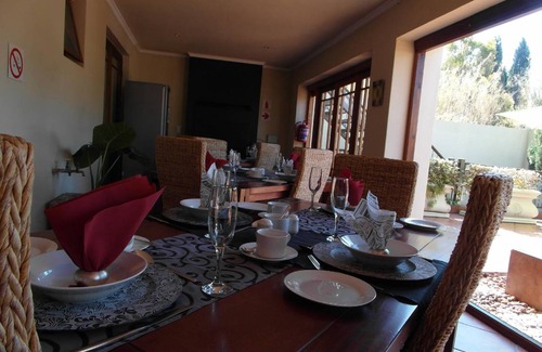 Greater Johannesburg Metropolitan Area Bed & Breakfast | 60 m² Bed and breakfast ∙ 2 bedrooms ∙ 10 guests
