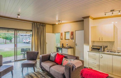 Kempton Park Bed & Breakfast | 60 m² Bed and breakfast ∙ 2 bedrooms ∙ 127 guests