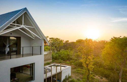 Thorny Bush Game Reserve Ski Chalet | 60 m² Chalet ∙ 2 bedrooms ∙ 6 guests