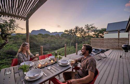 Thorny Bush Game Reserve Ski Chalet | 60 m² Chalet ∙ 2 bedrooms ∙ 6 guests