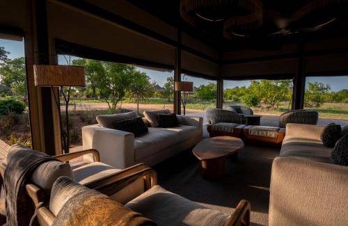 Thorny Bush Game Reserve Hotel | 60 m² Hotel ∙ 2 guests