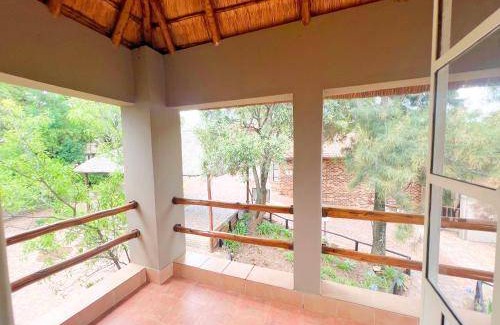 Greater Johannesburg Metropolitan Area Hotel | 60 m² Hotel ∙ 5 guests