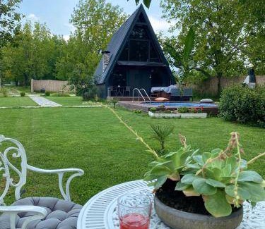 Yanik House | 60 m² House ∙ 2 bedrooms ∙ 6 guests