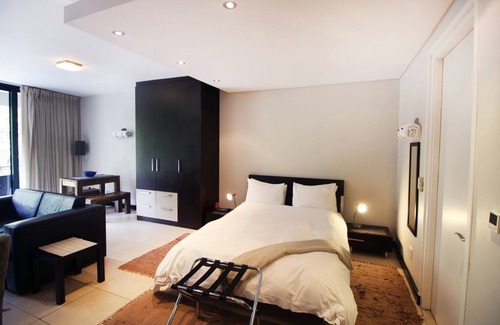 Camps Bay Apartment | 60 m² Studio flat ∙ 1 bedroom ∙ 2 guests