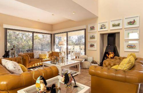 Metsimaholo House | 600 m² House ∙ 3 bedrooms ∙ 8 guests