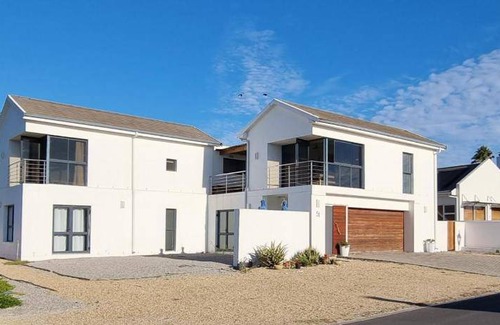 Shelley Point House | 600 m² House ∙ 4 bedrooms ∙ 8 guests