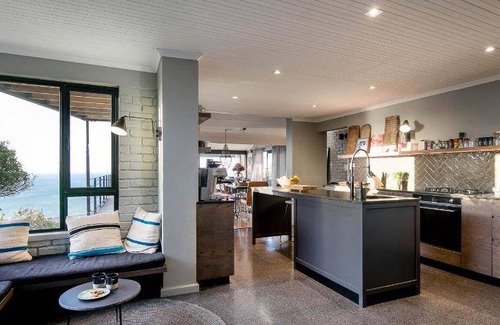 Hout Bay Villa | 600 m² Villa ∙ 5 bedrooms ∙ 10 guests