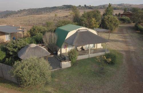 Magaliesberg Ski Chalet | 61 m² Chalet ∙ 3 guests