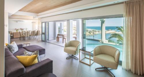 Camps Bay Villa | 62 Camps Bay