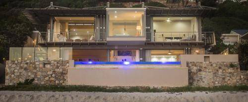 Cape Peninsula Villa | 620 m² Villa ∙ 3 bedrooms ∙ 8 guests