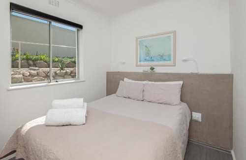 Westcliff Apartment | 63 Whalerock Estate