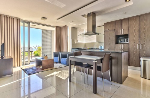 Camps Bay Apartment | 65 m² Apartment ∙ 1 bedroom ∙ 2 guests