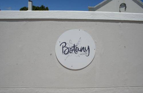 Hermanus City-Centre House | 65 m² House ∙ 1 bedroom ∙ 4 guests