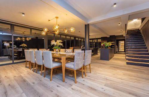 Dullstroom Villa | 700 m² Villa ∙ 5 bedrooms ∙ 10 guests