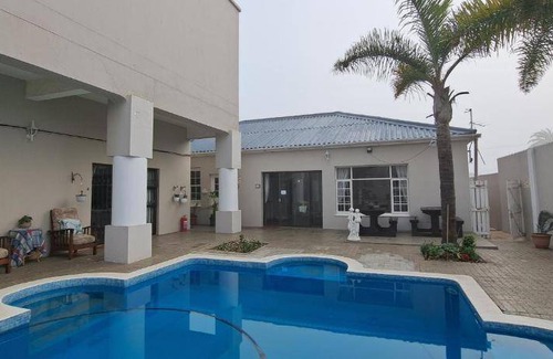 Lambert's Bay Bed & Breakfast | 72 m² Bed and breakfast ∙ 6 guests