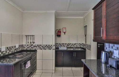 Illovo Beach Apartment | 73 m² Apartment ∙ 2 bedrooms ∙ 6 guests