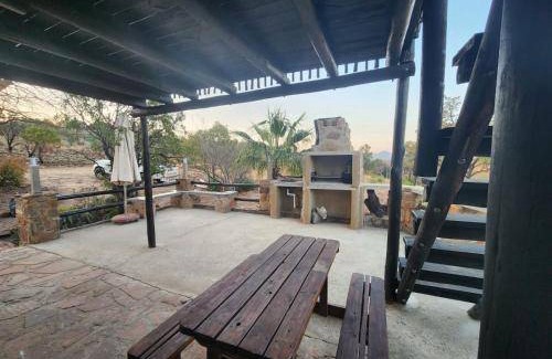 Buffelspoort Ski Chalet | 74 m² Chalet ∙ 1 bedroom ∙ 6 guests
