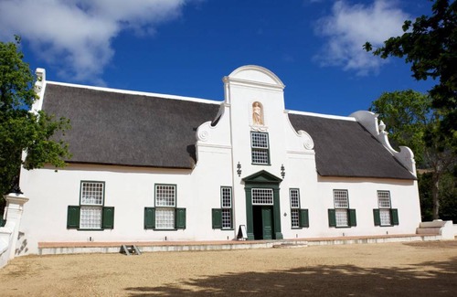 Constantia Apartment | 75 m² Apartment ∙ 1 bedroom ∙ 3 guests