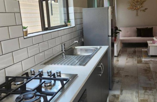 Ekurhuleni Apartment | 75 m² Apartment ∙ 1 bedroom ∙ 2 guests