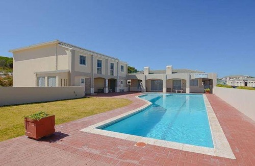 Big Bay Apartment | 75 m² Apartment ∙ 2 bedrooms ∙ 4 guests