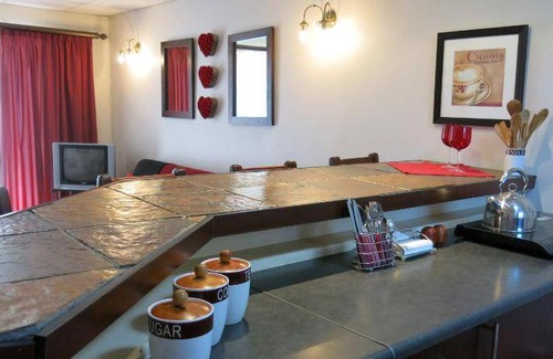 Bloemfontein Bed & Breakfast | 75 m² Bed and breakfast ∙ 2 bedrooms ∙ 127 guests