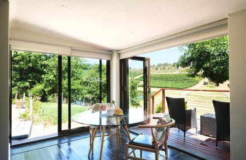 Cape Winelands Bed & Breakfast | 75 m² Bed and breakfast ∙ 2 bedrooms ∙ 6 guests