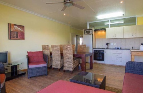 Hartenbos Hotel | 75 m² Hotel ∙ 3 bedrooms ∙ 6 guests