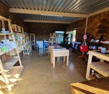 Hammanskraal Other | 75 m² Tent ∙ 1 bedroom ∙ 4 guests