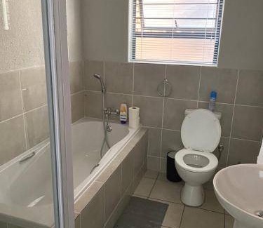 Germiston Apartment | 79 m² Apartment ∙ 2 bedrooms ∙ 4 guests